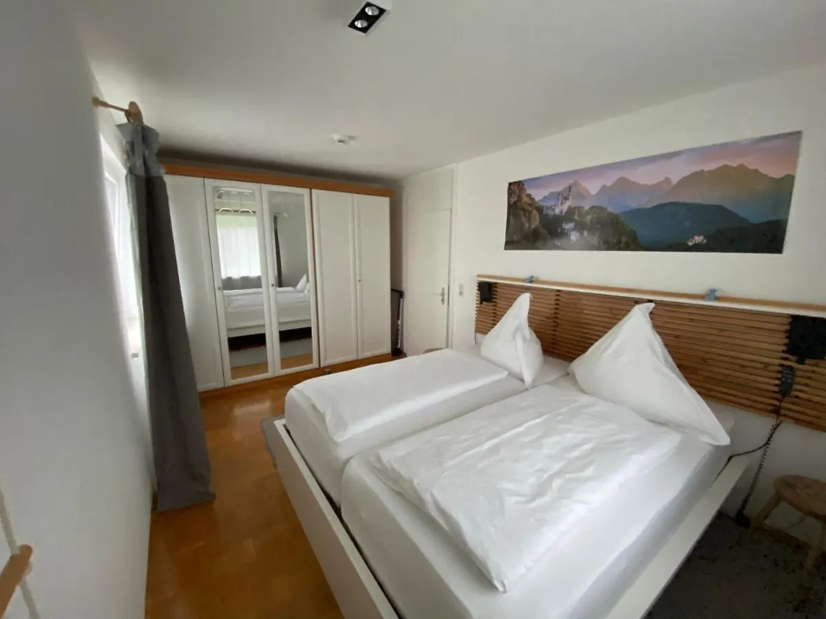 Ludwigslust - Ferienappartement Mit Bergblick 슈방가우 아파트