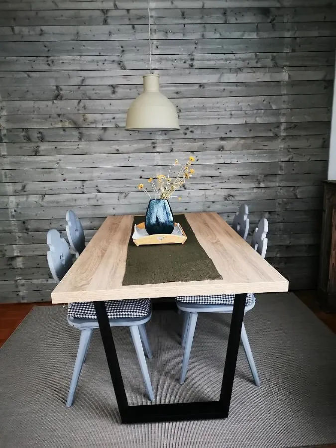 Ludwigslust - Ferienappartement Mit Bergblick 슈방가우